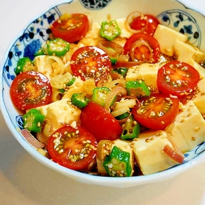 夏野菜でサッパリ！トマトとオクラと豆腐の中華サラダ